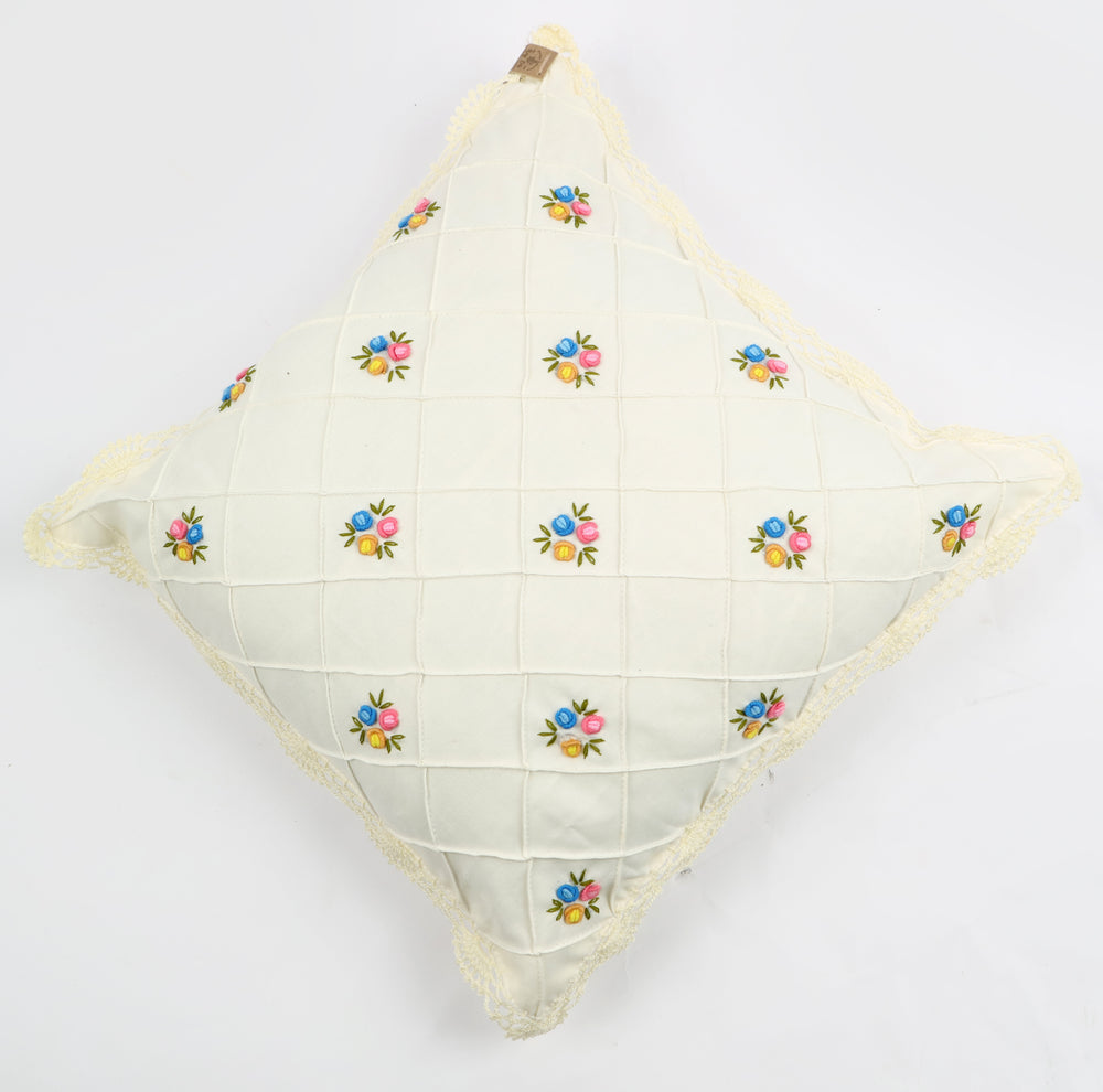 Hand Embroidery Cushion Cover with Floral Pattern