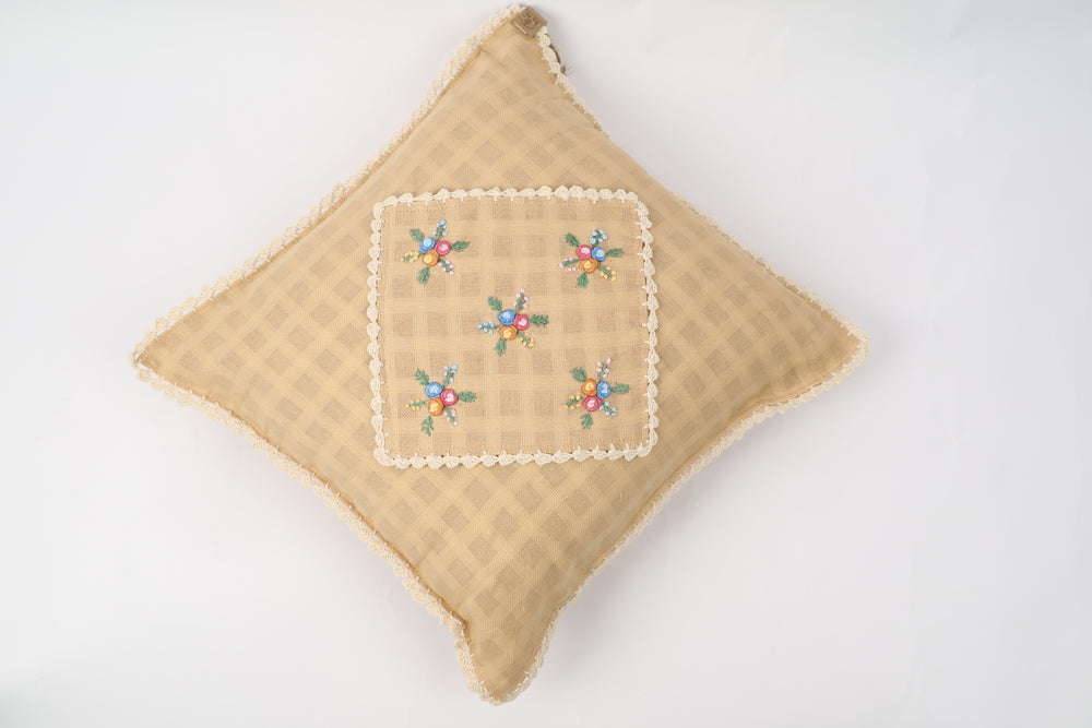 Hand Embroidery Cushion Cover with Floral Pattern