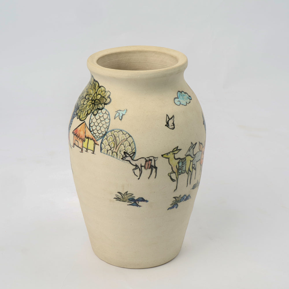 Stunning Classic Style Hand-painted  pot