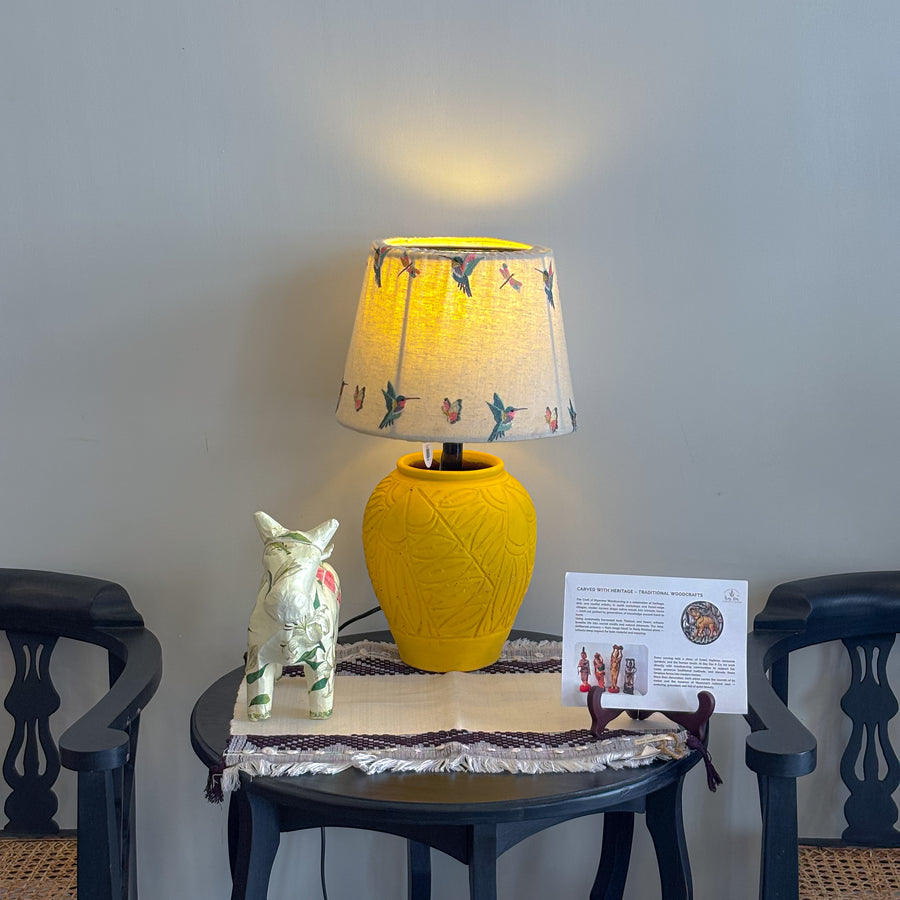 Humming Birds: Table Lamp (Yellow)