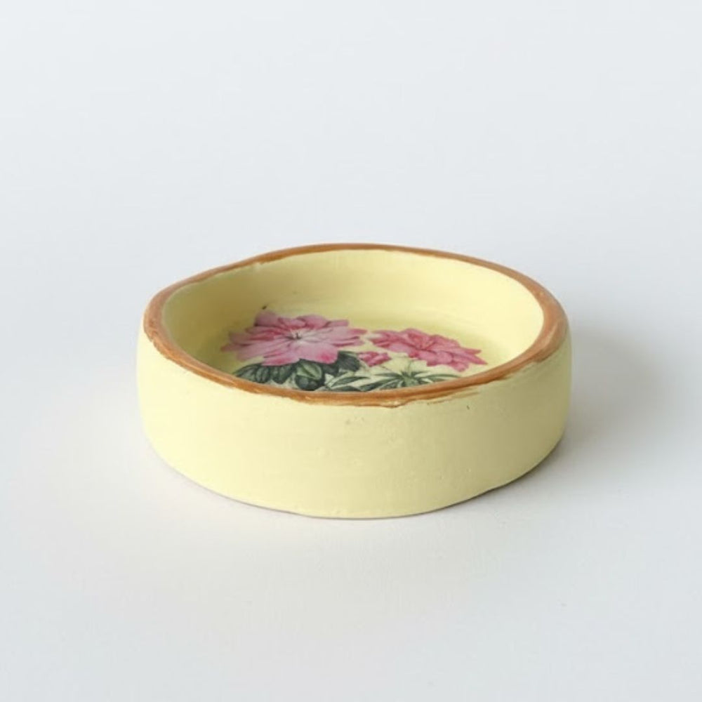 Table Tale: Round Clay Tray