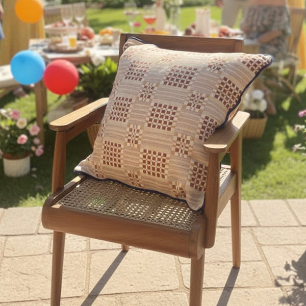 Garten: Yein Nwet Cushion Cover