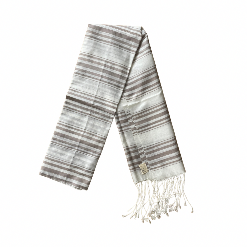 Garten: Lotus Silk Shawl