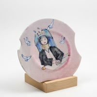 Stunning Classic Style Hand-painted Plate