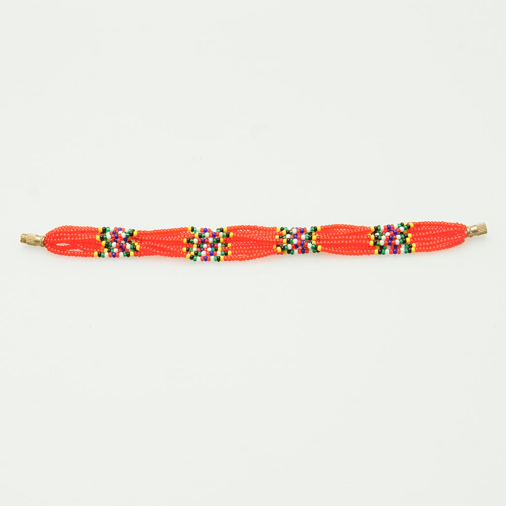 Bracelet with chin traditional design