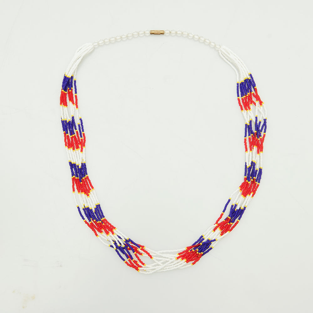 Necklace with chin traditional design