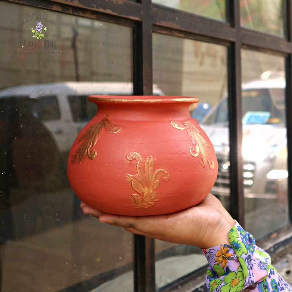 Hand painted Pot with Decoupage Foral Kanote Design